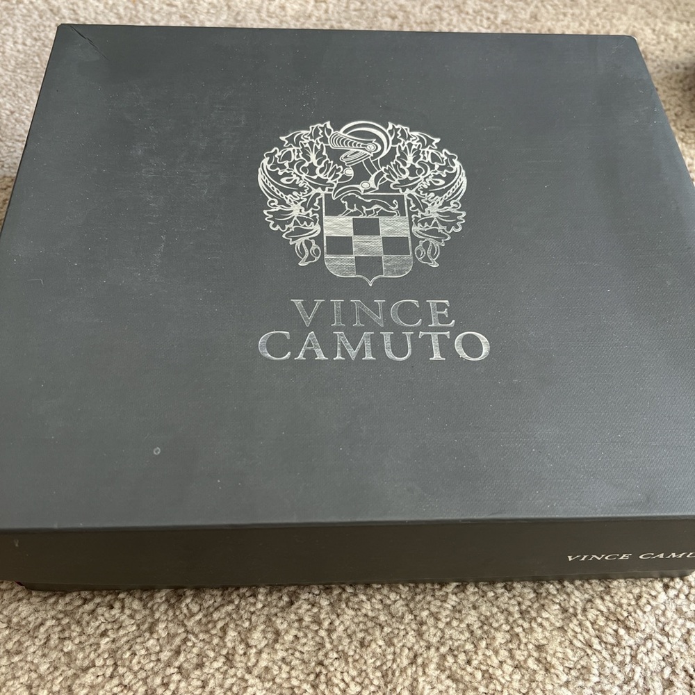 leather Vince Camuto biker boots. Style VO-WYDELL - Picture 3 of 6